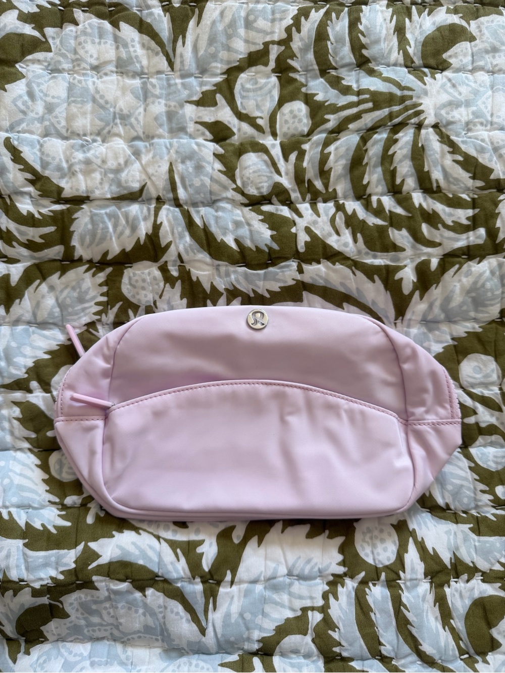 Lululemon City Essentials Pouch